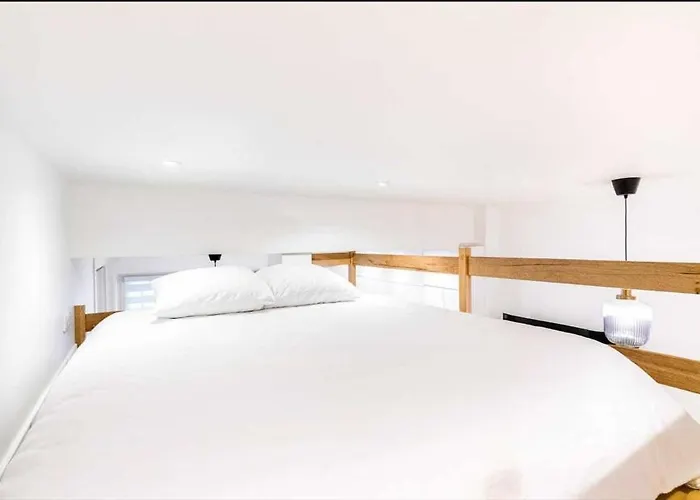 Guestready - Charming In The Lively 13th